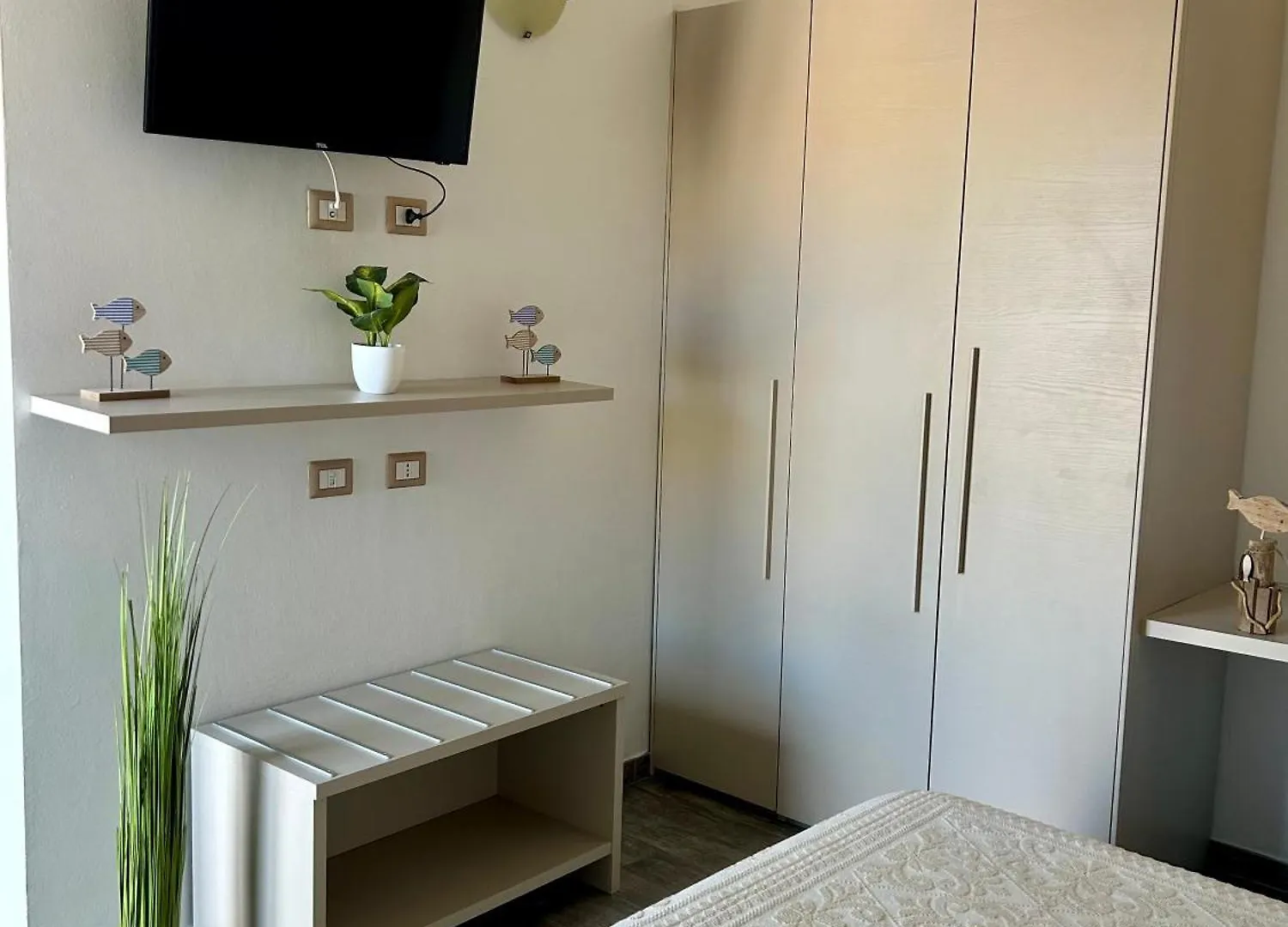 La Locanda Di Piazza Santa Teresa Gallura Guest house