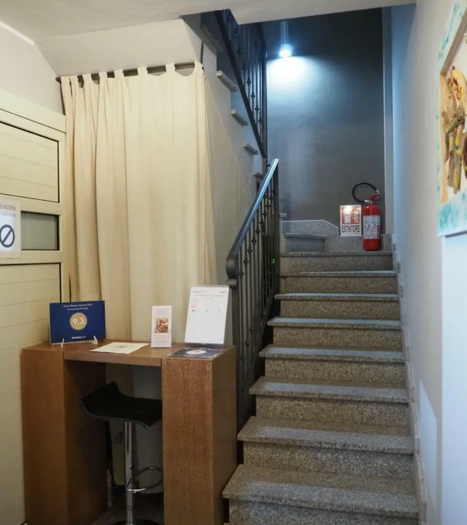 بيت ضيافة La Locanda Di Piazza By Hotel La Contessa سانتا تيريزا غالّورا